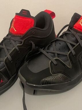Size 16M- Nike Air Jordan 37 XXXVII Low Bred Stunt